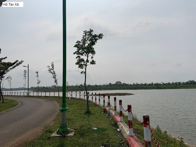 Hồ Tân Xã