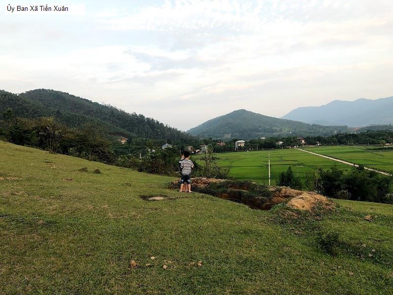 Ủy Ban Xã Tiến Xuân