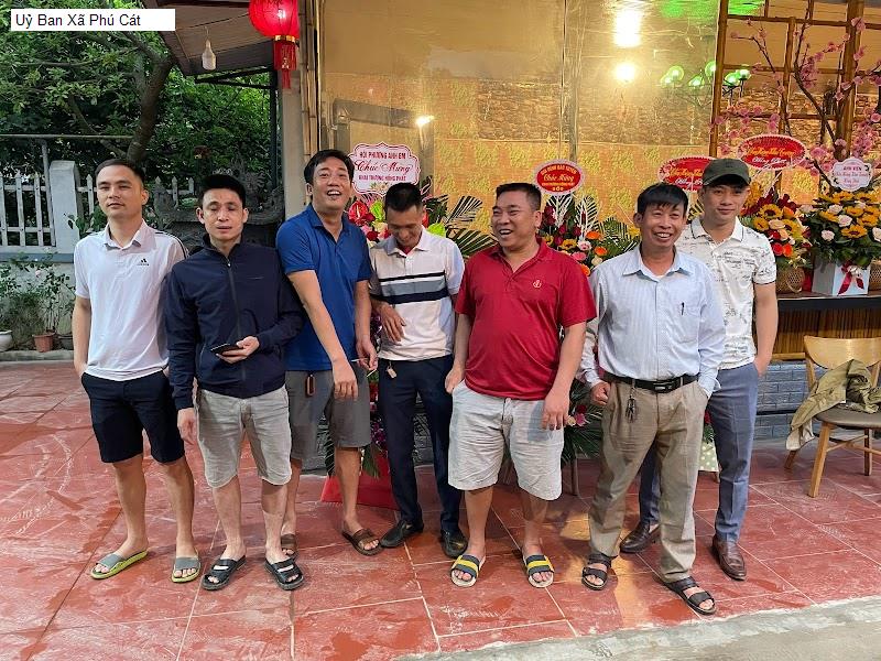 Uỷ Ban Xã Phú Cát