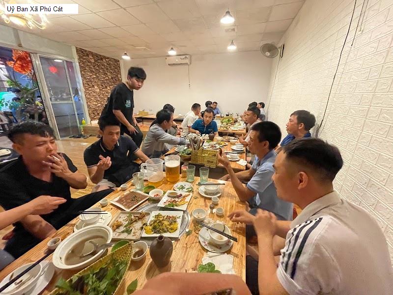 Uỷ Ban Xã Phú Cát